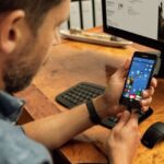 微软今天的Windows 10硬件发布会汇总：手机瞬间变PC